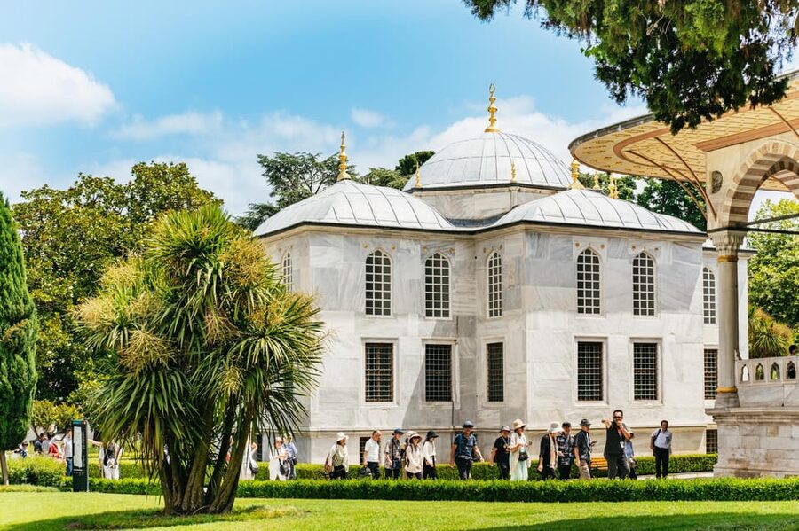 Istanbul: Topkapi Palace and Harem Guided Tour with Ticket - Practical advice for your three hours