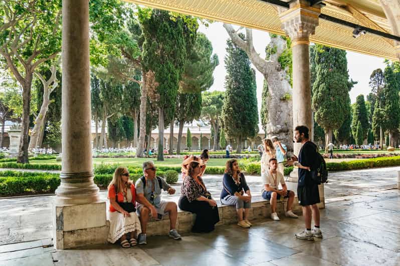 Istanbul: Topkapi Palace and Harem Guided Tour with Ticket - Meeting at Sultanahmet Square