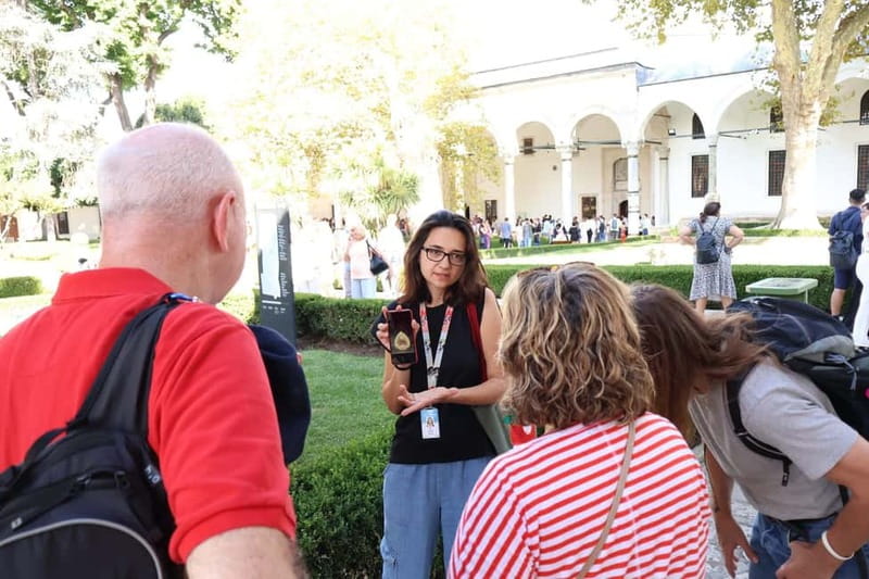 Istanbul: Topkapi Palace and Harem Museum Tour with Ticket - Key points to know before booking