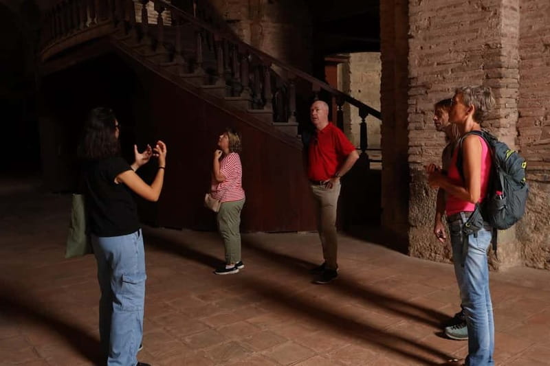 Istanbul: Topkapi Palace and Harem Museum Tour with Ticket - Entering Topkapi Palace with less waiting