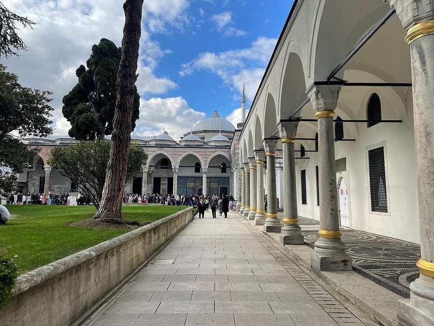 Istanbul: Topkapi Palace and Harem Ticket with Audio Guide - What this Topkapi Palace experience really offers