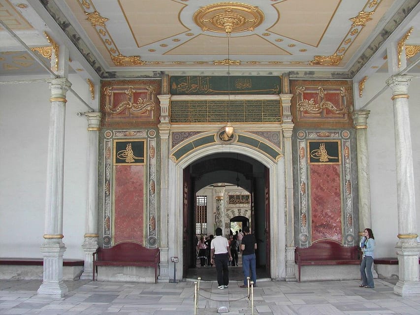 Istanbul: Topkapi Palace and Harem Ticket with Audio Guide - Who will enjoy this most
