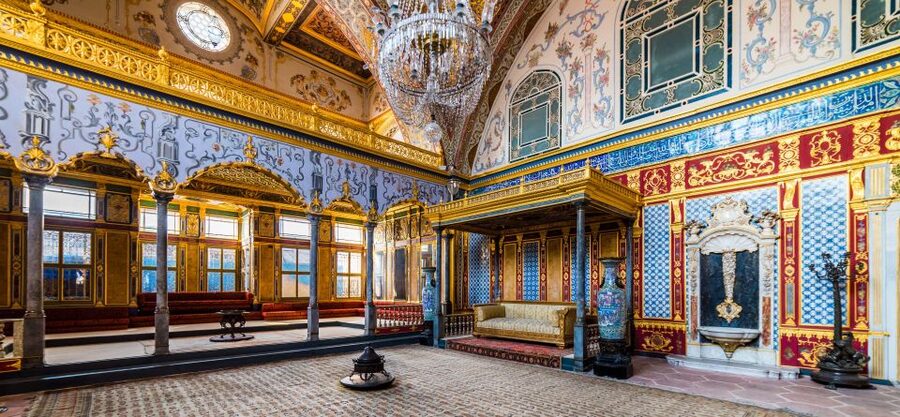 Istanbul: Topkapi Palace & Harem Tour Skip-the-Line Ticket - Hagia Irene, a quieter historical stop