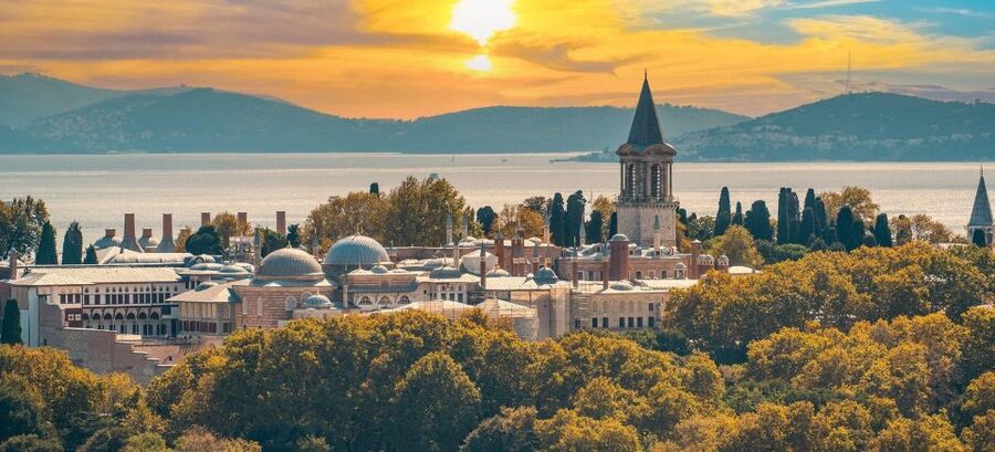 Istanbul: Topkapi Palace Skip-the-Line Ticket & Guided Tour - What you see during the 60-minute route