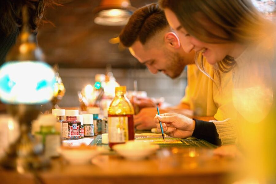 Istanbul: Traditional Stained Glass Painting Workshop - What kind of stained glass workshop is this?