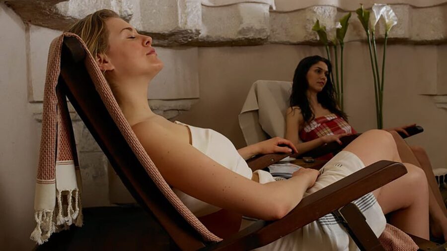Istanbul: Turkish Bath Experience - Tipping and staff interaction