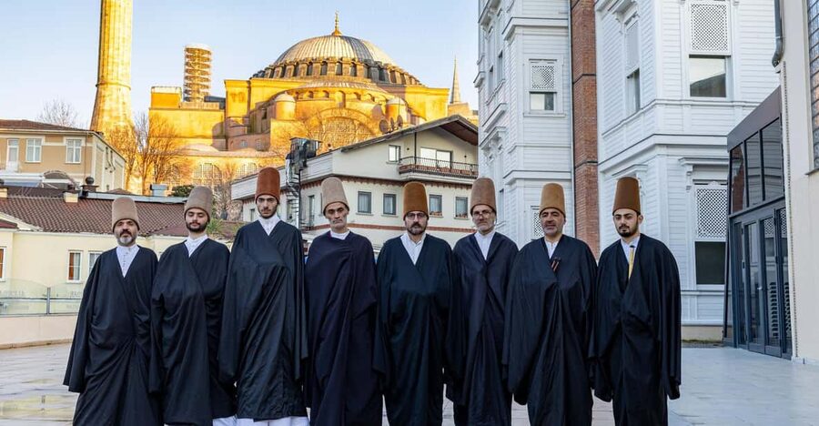 Istanbul: Whirling Dervish Ceremony next to Hagia Sophia - Finding the white wooden house near Hagia Sophia