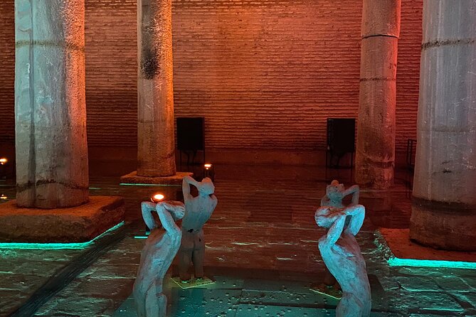 IstanbulBasilicaCistern/fastEntranceEnglish/Spanish (not tickets) - Inside the column forest