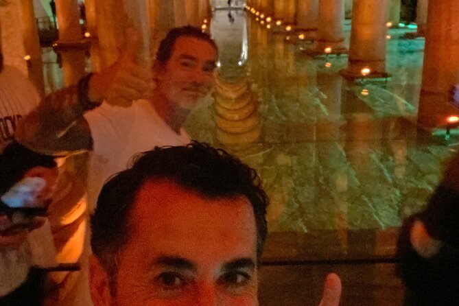 IstanbulBasilicaCistern/fastEntranceEnglish/Spanish (not tickets) - Finding the two Medusa heads