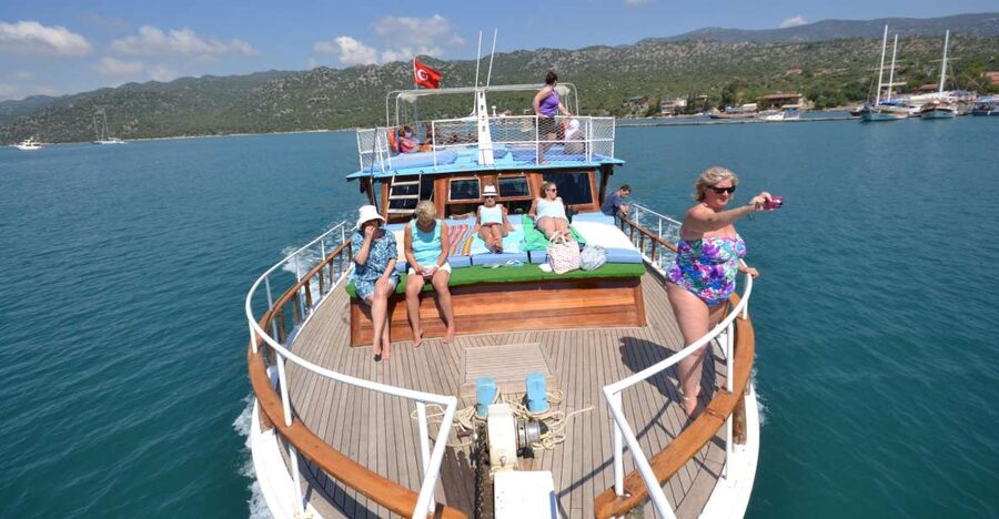 Kalkan: Kekova Sunken City Boat Trip - The final swim near Üçağız