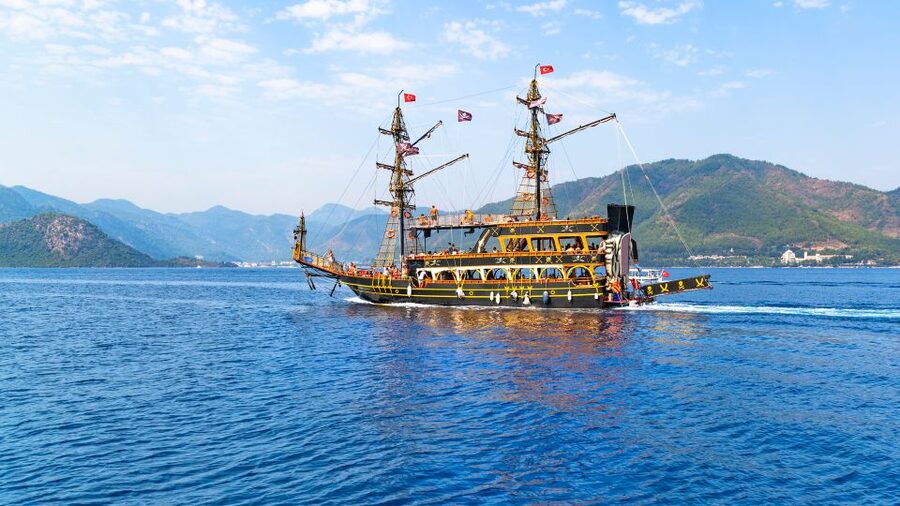 Kemer Full-Day Pirate Boat Trip with Lunch - Phaselis: ruins beside the sea