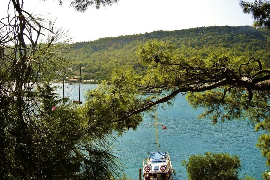 Kemer Full-Day Pirate Boat Trip with Lunch - Swimming at Phaselis, Beycik Bükü, and Alacasu Bay