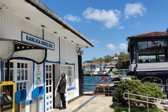Luxury Bosphorus Yacht Cruise – Stopover in Asian Side - The Asian-side stop at Kanlica Meydani