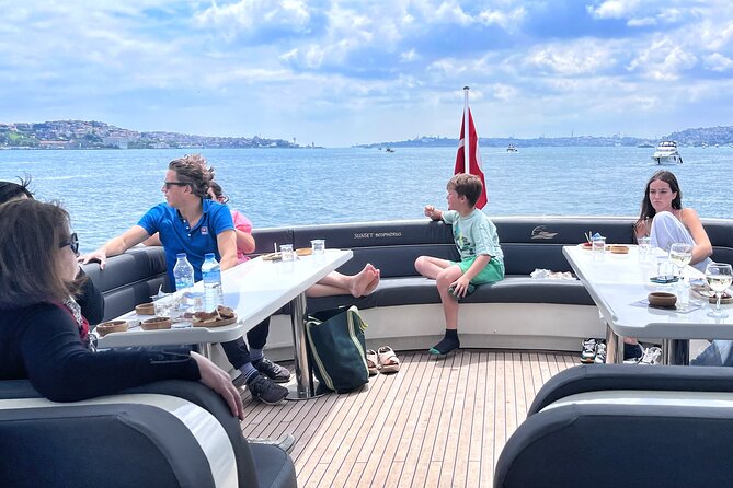 Luxury Bosphorus Yacht Tour – Asian Side Stop & Exploration - Rumeli Fortress and the Fatih Sultan Mehmet Bridge
