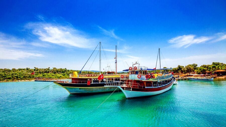 Marmaris: Cleopatra Island Boat Trip with Lunch and Transfer - The final swim: Lighthouse Island or Rabbit Island