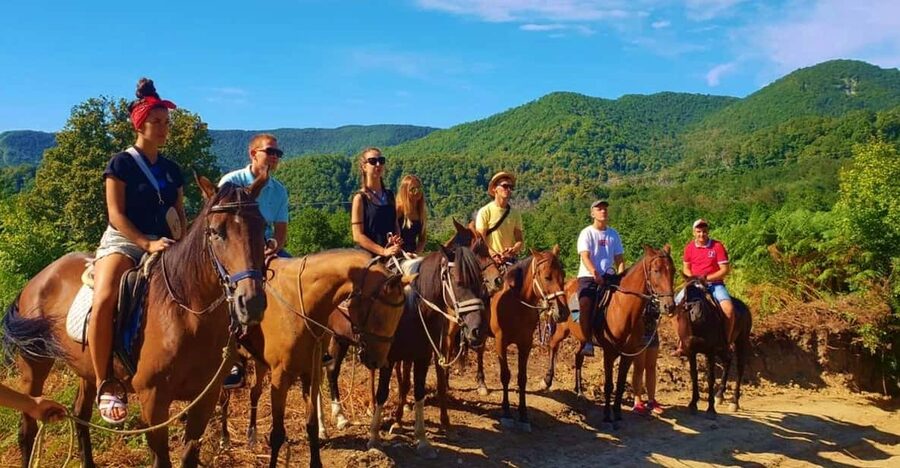 Marmaris: Horse Riding Experience with Hotel Transfers - Getting settled in the saddle