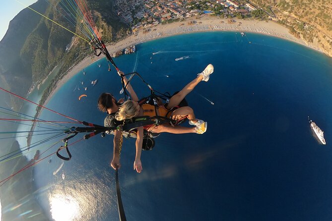 Paragliding Experience in Ölüdeniz - Safety, insurance, and the landing issue
