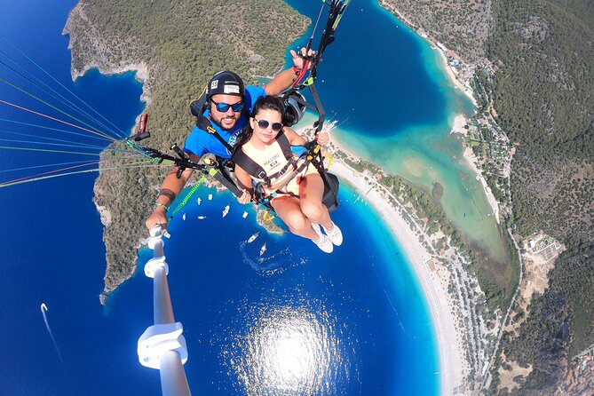 Paragliding Oludeniz - Fethiye, Turkey - Meeting at Ölüdeniz Beach and Heading Up the Mountain