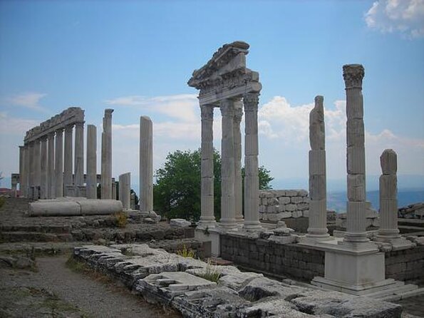 Pergamon Tour - Lunch in Bergama and possible extras