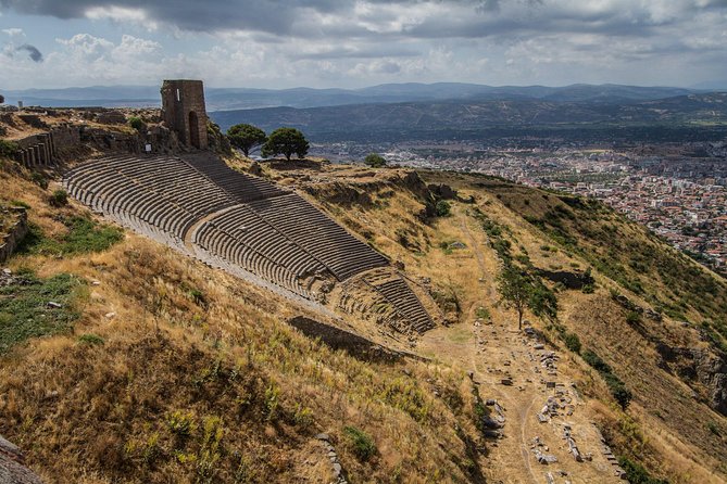 Pergamon Tour - The drive from Izmir to Bergama