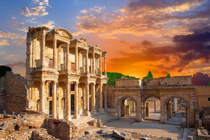 Private 4 Days Turkey Tour from Istanbul to Cappadocia, Ephesus, Pamukkale - Day Four: Pamukkale’s White Terraces and Hierapolis