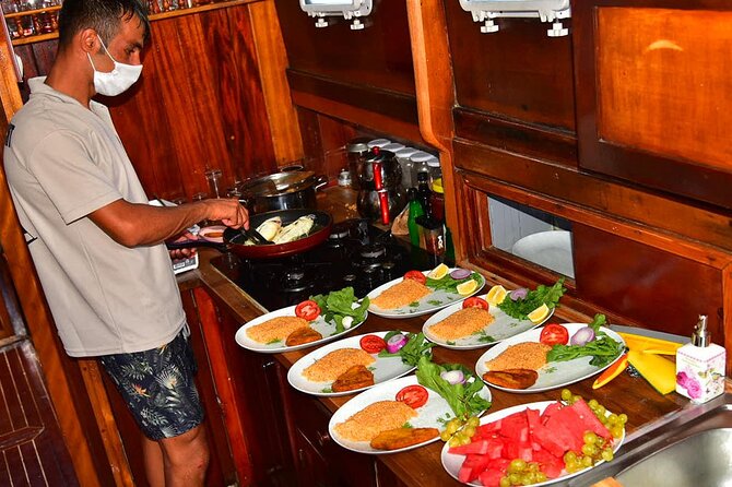 Private 6-Hour Boat Tour with Lunch in Bodrum Bays - The private boat tradeoff: peace versus polish