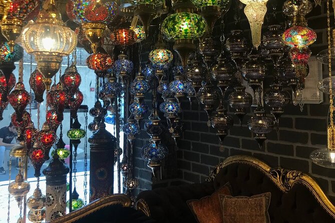 Private Istanbul Shopping in Grand Bazaar with Personal Shopper - Meeting at Çemberlitaş and finding the bazaar