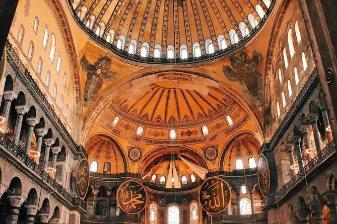 Private Old City Guided Tour - Basilica Cistern: an underground hour with Medusa