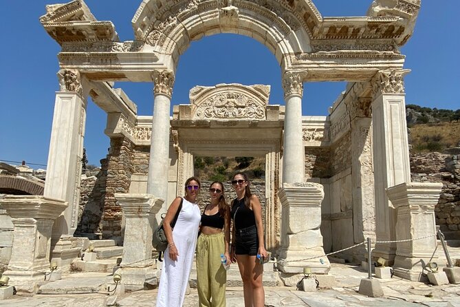 Private Tour in Ephesus and Traditional Turkish Bath from Port - Carpet demonstrations and the shopping question