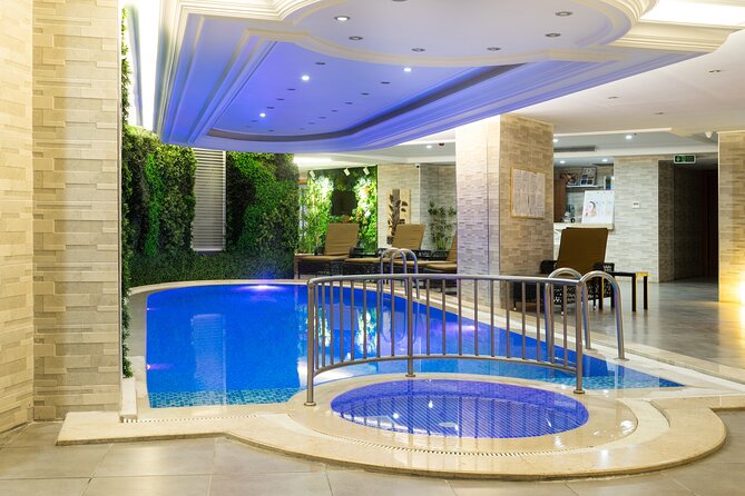 Private Turkish Bath Tradition, Massages, Swimming Pool & Sauna - Choosing the massage and face mask