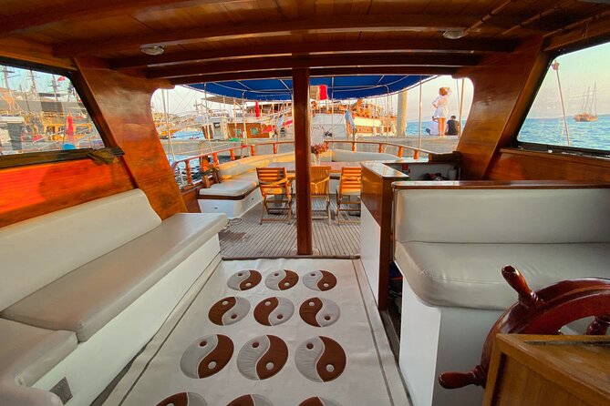 Private VIP Gulet Boat Tour With Lunch in Bodrum For 6 Hour - Leaving From Kumbahçe Harbor