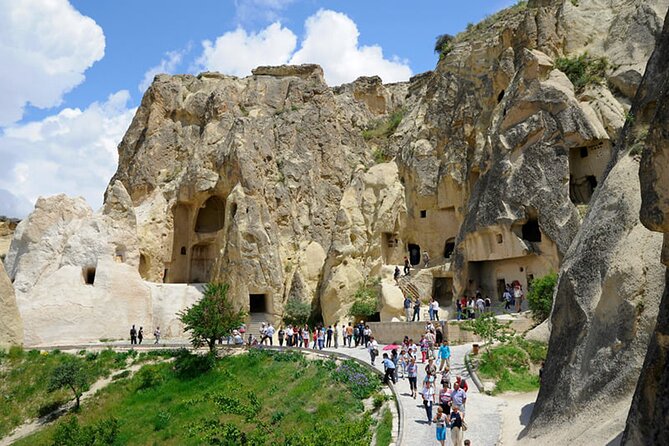 Red Tour with open air Museum - Uchisar Castle and the first wide view