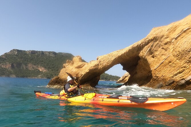 Saint Nicholas Island Sea Kayaking Tour - Morning paddle or sunset outing?