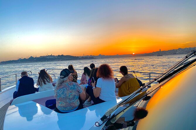 Scenic Bosphorus Sunset Cruise – 2.5 Hours of Luxury & Views - Why the Bosphorus is Istanbul’s best evening stage