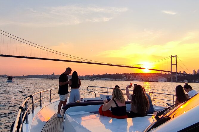 Scenic Bosphorus Sunset Cruise – 2.5 Hours of Luxury & Views - Üsküdar and the Maiden’s Tower