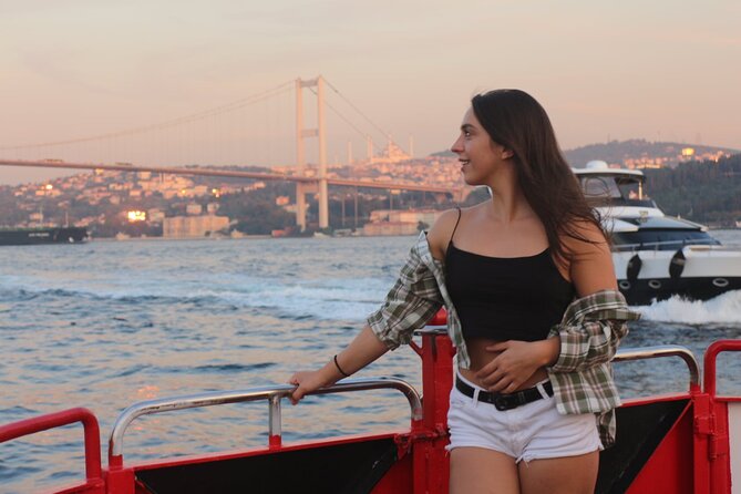 Short Bosphorus Cruise Tour With Hotel Pickup And Audio Guide - Why Istanbul is best seen from the Bosphorus