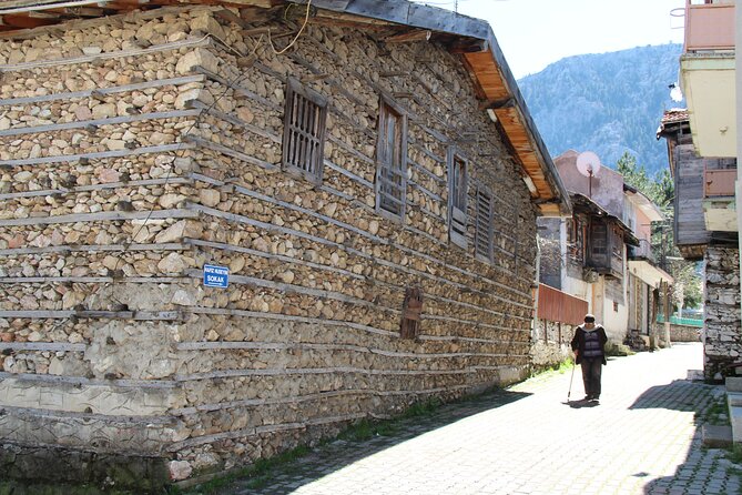 Side Altinbesik Cave And Ormana Village Tour With Boat Tour - The final stop at Sarıhacılar