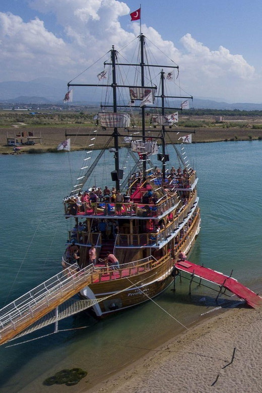 Side: Dolphin Island Boat Trip with Lunch & Unlimited Drinks - Dolphin Island and the wildlife question