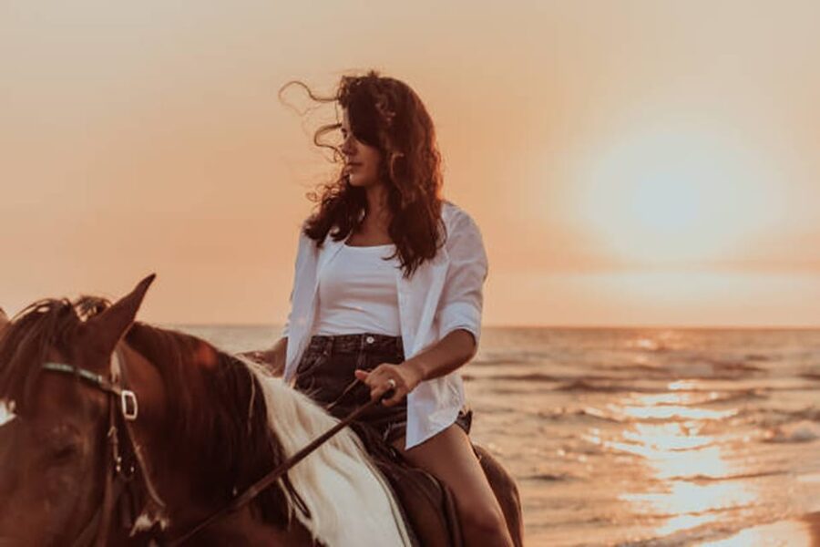 Side: Horseback Riding Tour in Nature - From your hotel to the stable