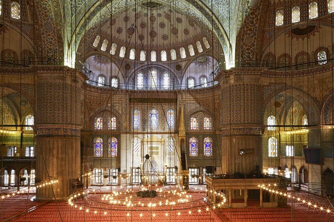 Suleyman's magnificent path: Mosques and Bazaars Tour - Getting oriented inside the Grand Bazaar
