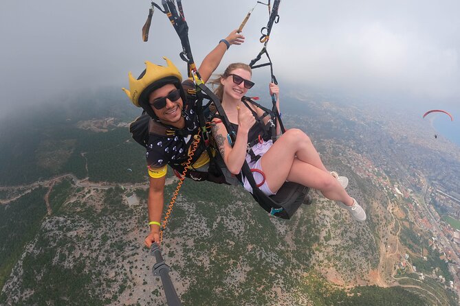 Tandem Paragliding in Alanya, Antalya Turkey with a Licensed Guide - A closer look at the pilots and safety approach