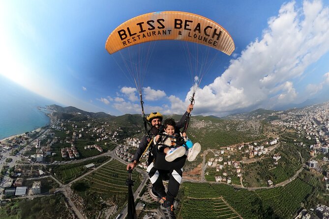 Tandem Paragliding in Alanya, Antalya Turkey with a Licensed Guide - Who will enjoy this flight most