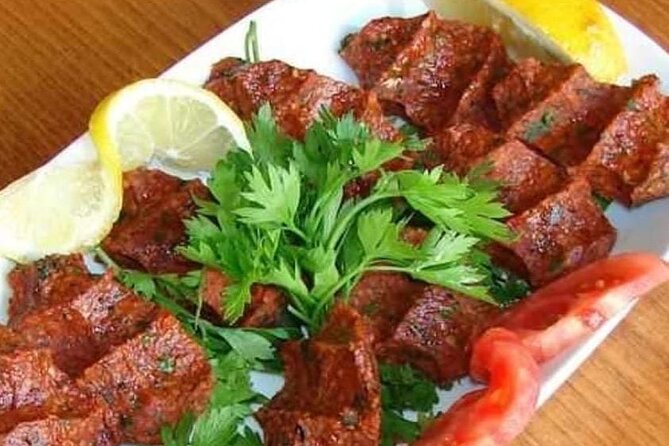 Taste Of Old City Street Food Tour with Local Guide - Lahmacun and büryan kebap for the main course