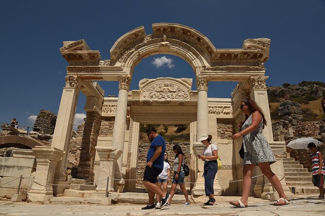 Top-Rated Ephesus and House of Virgin Mary Tour for Cruisers - The ride in a Mercedes vehicle