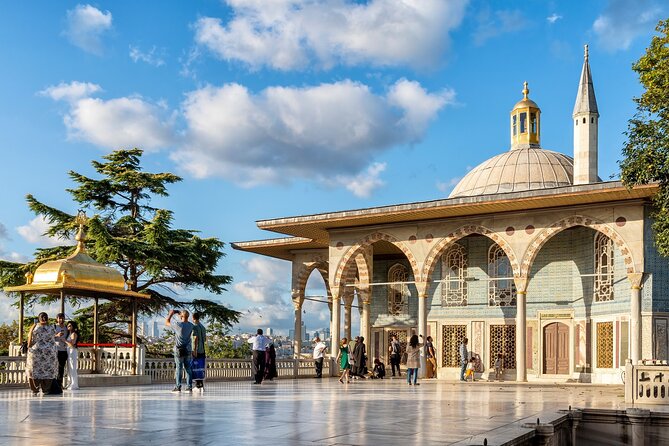 Topkapi Palace and Harem Guided tour with Skip-the-Line Tickets - The Harem reveals the palace’s private world