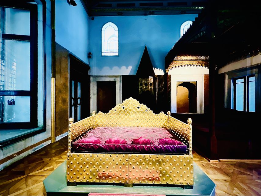 Topkapi Palace&Harem-Guided Tour-Skip lines- All tickets inc - Three and a half hours on foot