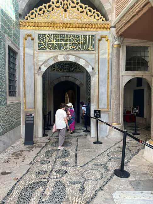 Topkapi Palace & Harem, Skip-the-Line Entry with SMALL GROUP - Timing: plan for more than the guided hour and a half