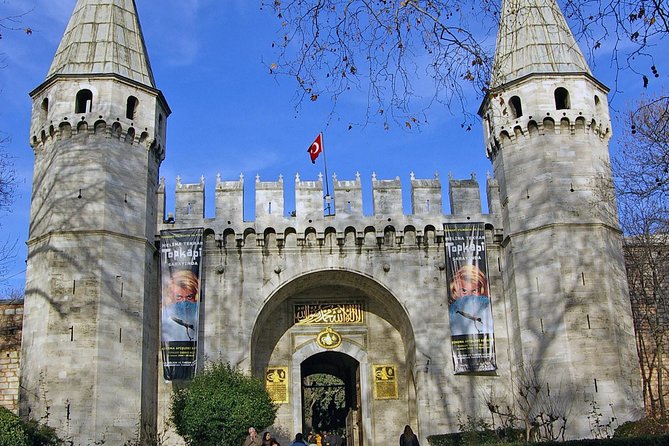 Topkapi Palace Skip-The-Line Entry with Guided Tour - Getting past the entrance line