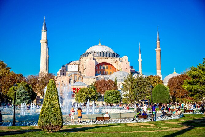 Topkapi Palace with Harem and Blue Mosque Guided Tour - Why this pairing works in three and a half hours
