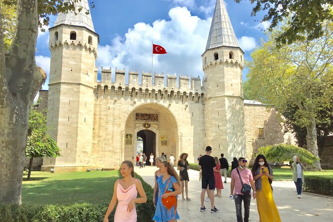 Topkapi Palace with Harem and Blue Mosque Guided Tour - Meeting at Foodie-ist Cafe
